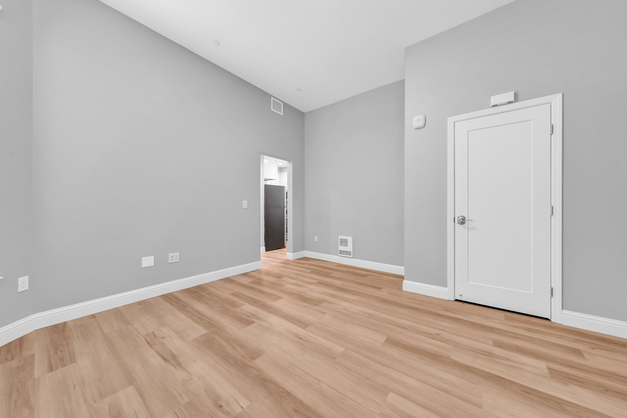 Building Photo - 2020 Dwight Way