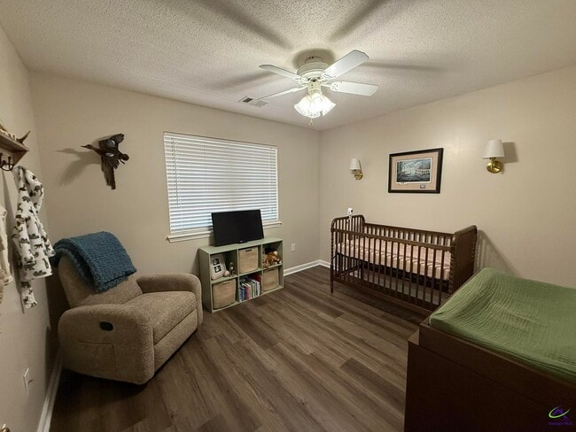 Building Photo - 107 White Tail Ln