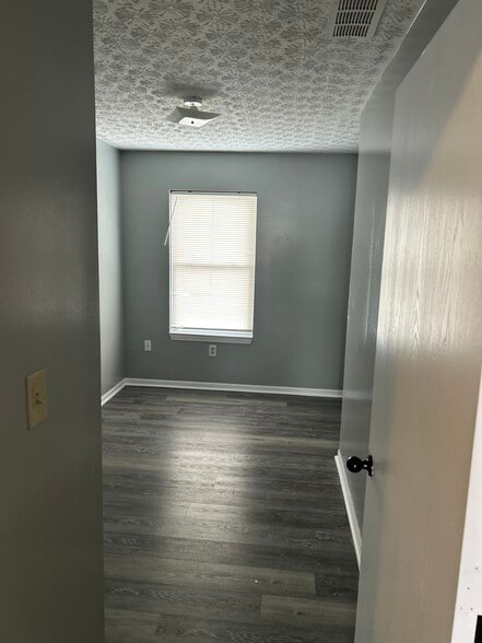 Building Photo - 2874 Olive St