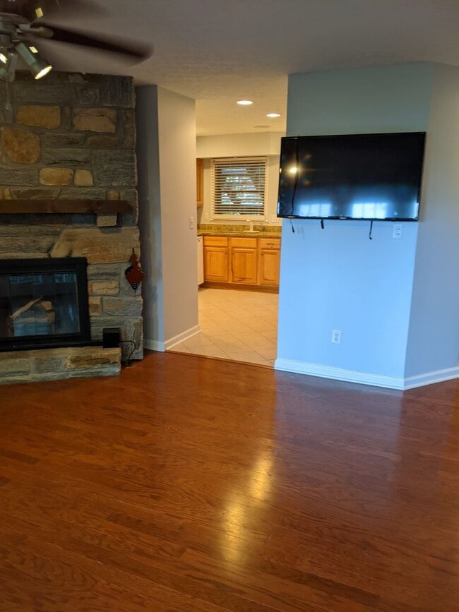 Building Photo - bamfo415