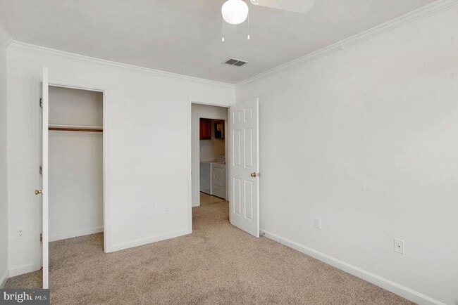 Building Photo - 12158 Salemtown Dr