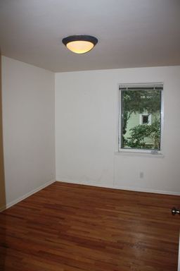 Building Photo - 5115 Ravenna Ave NE