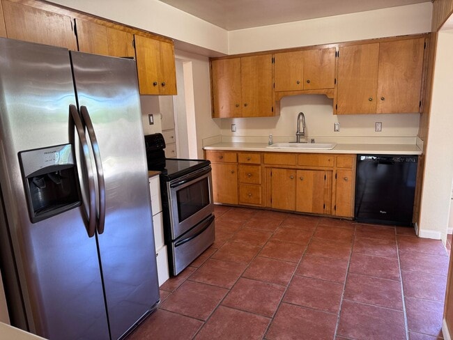 Building Photo - 3 Bedroom, 2 Bathroom Home near Washington...