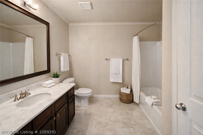 Building Photo - 6414 Huntington Ct