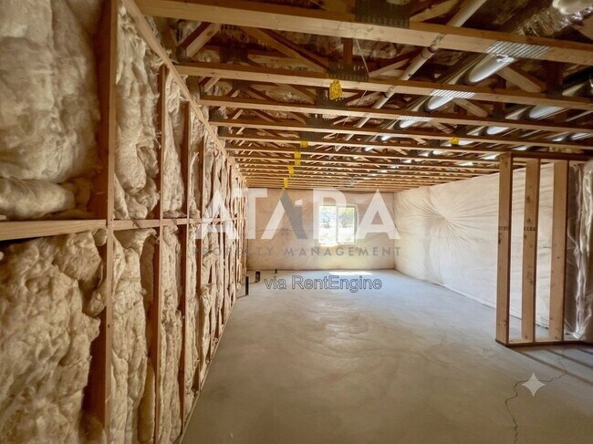 Building Photo - 5285 W Hampstead Ln