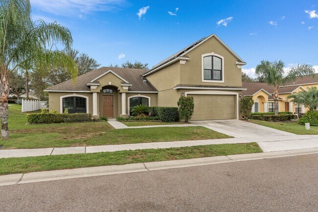 Building Photo - Large Beautiful Legacy Park Villa: 5BR, Pool & Near Disney