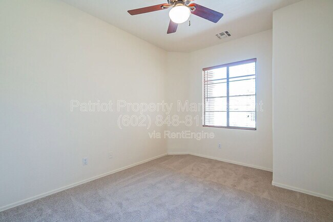 Building Photo - 3536 E San Pedro Ave