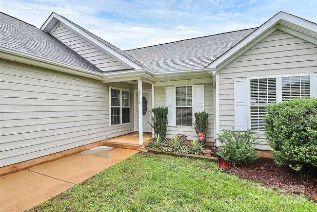 Building Photo - 2916 Dairy Farm Dr