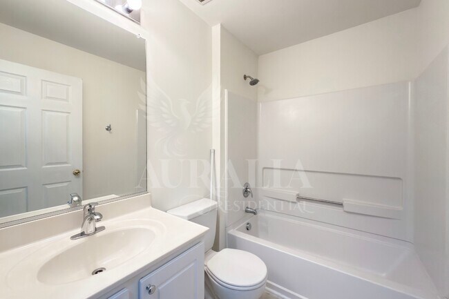 Building Photo - 3021 Barrymore St