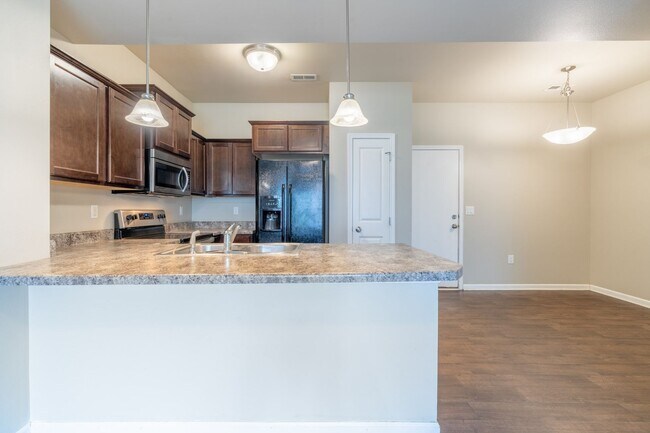 Building Photo - Fantastic Johnston Townhome Rental!