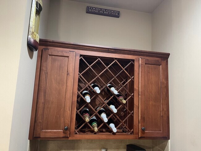 Building Photo - 113 Alton Dr