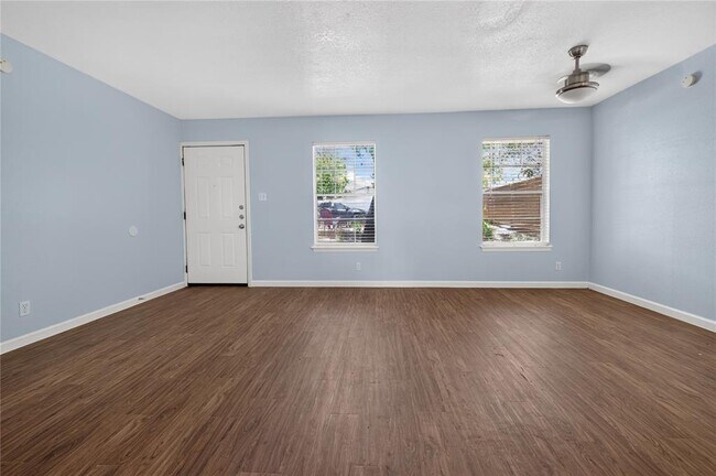 Building Photo - 3425 Willowrun Dr
