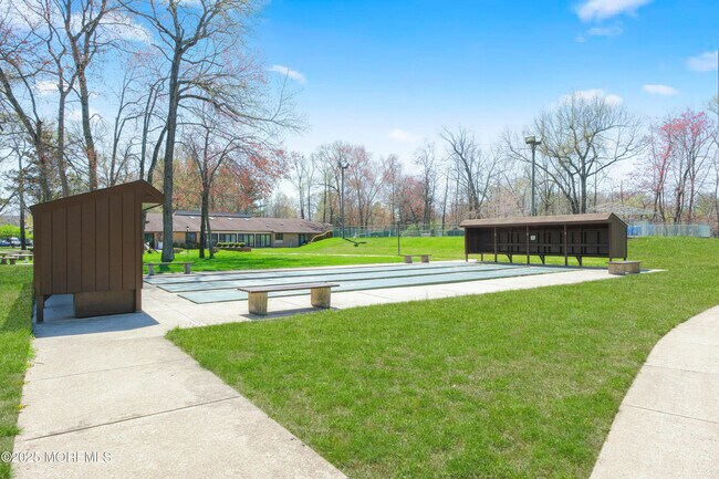 Building Photo - 218 Medford Ct