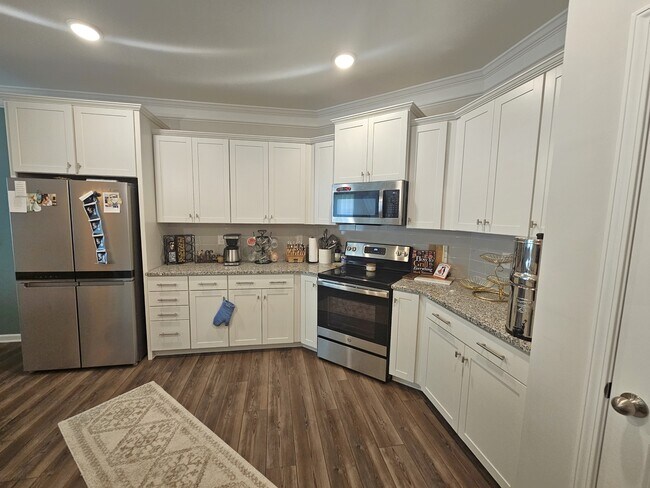 Building Photo - 205 Brochaill Ct