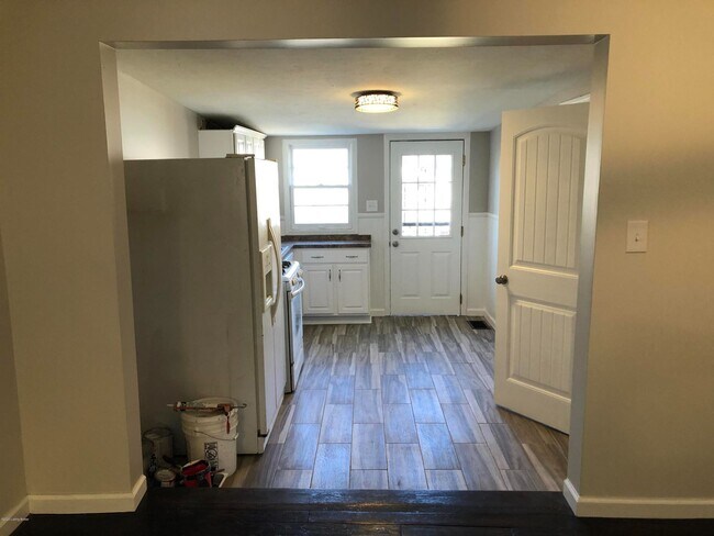 Building Photo - 1523 Christy Ave