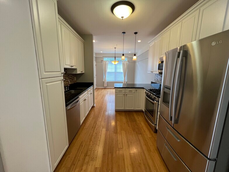 Updated kitchen - 202 Dresher Woods Drive
