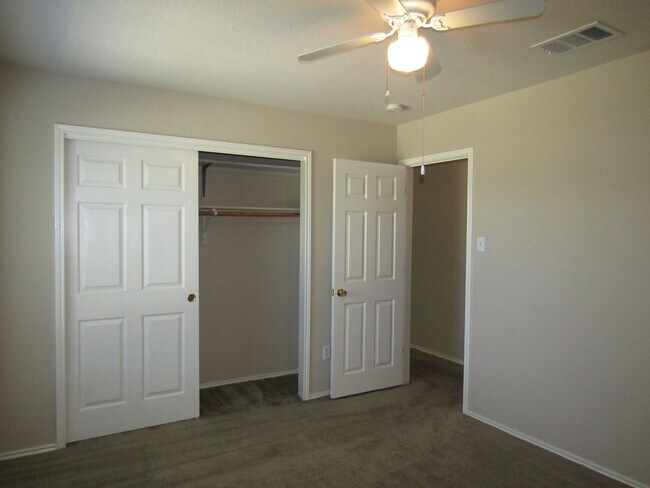 Building Photo - 593 Cullen Blvd