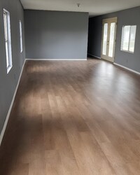 Building Photo - 121 S Pine St