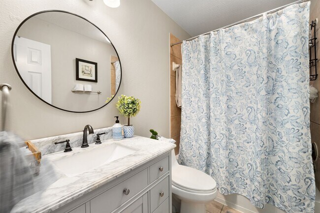 Building Photo - 24647 Hampton Lakes Dr