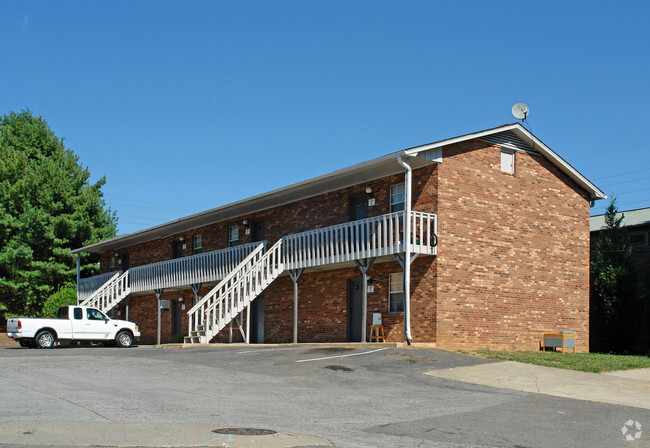Primary Photo - Teakwood Manor Apartments