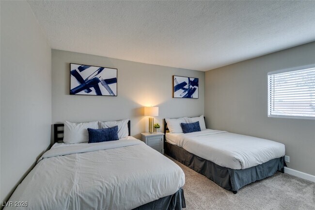 Building Photo - 6585 Minton Ct