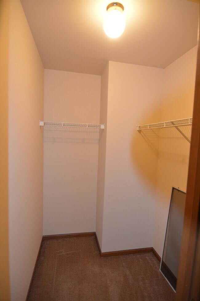 Building Photo - 4408 W Shamrock Ln