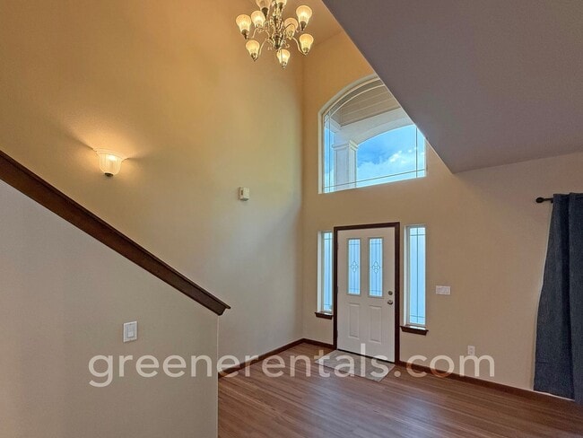 Building Photo - 4BR 2.5BA Home on Tumwater Hill