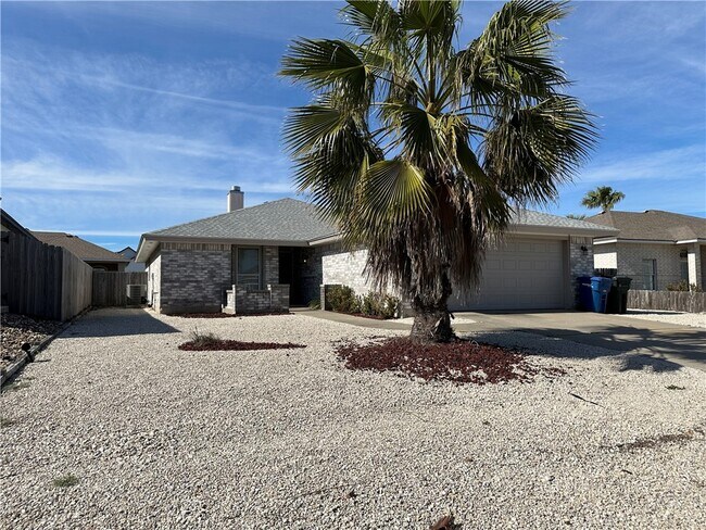 Building Photo - 14905 Dasmarinas Dr