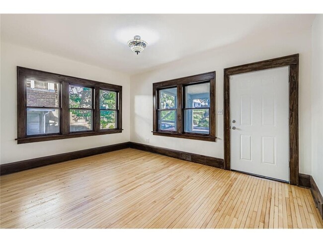 Building Photo - 1683 Minnehaha Ave E