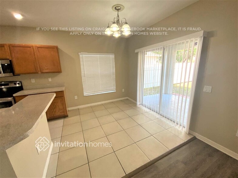 Building Photo - 710 Cristelle Jean Dr