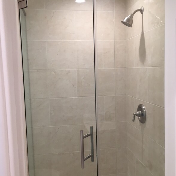 Shower - 6210 Calvin Ave