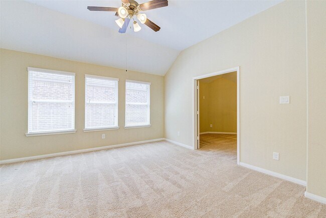 Building Photo - 4022 Steep Woods Dr