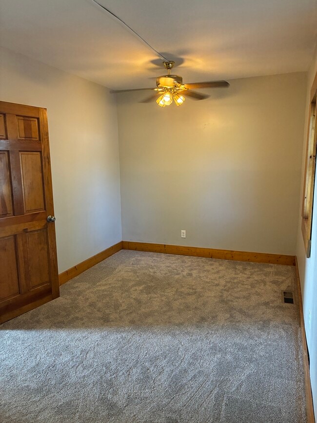 Building Photo - 1439 S 350 W