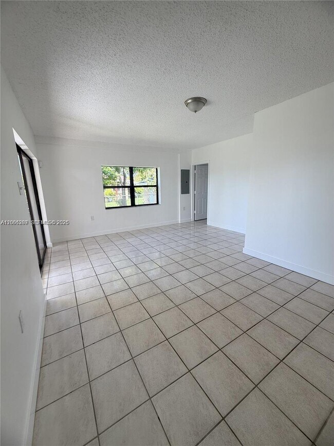 Building Photo - 11821 SW 185th Terrace