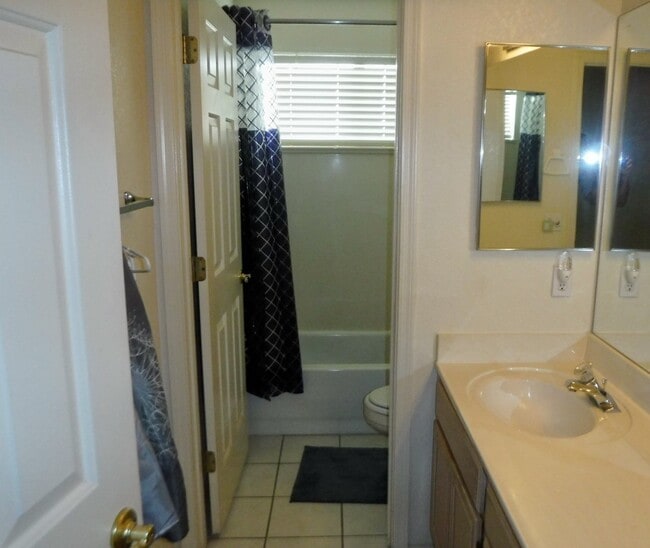 Building Photo - Beautiful 3bdrm-2ba in Mesa