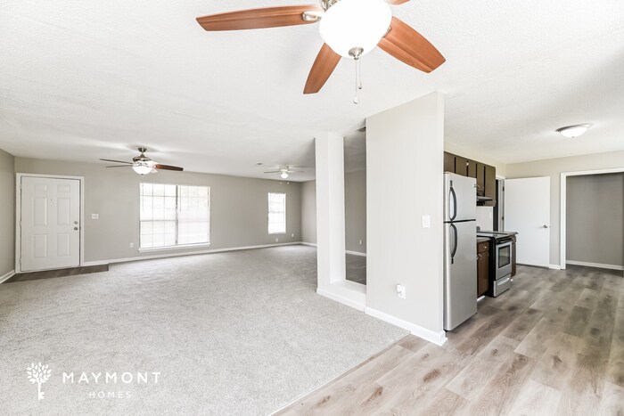 Building Photo - 119 Coachman Ln