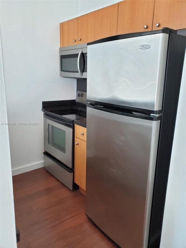 Building Photo - 2200 NE 4th Ave