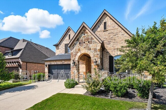 Building Photo - 4983 Stornoway Dr