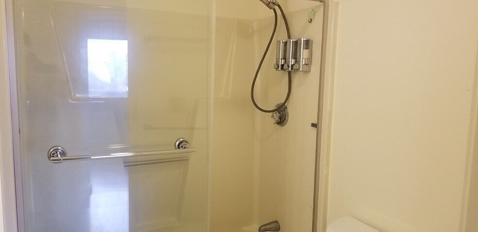 Building Photo - 90 Quincy Shore Dr