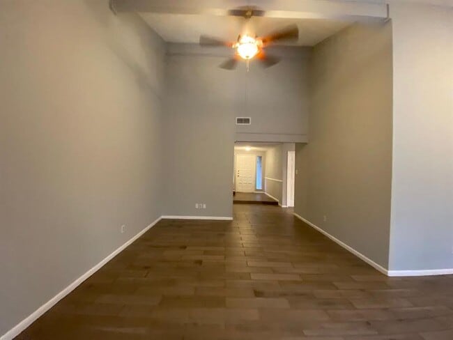 Building Photo - 15703 Spring Forest Dr