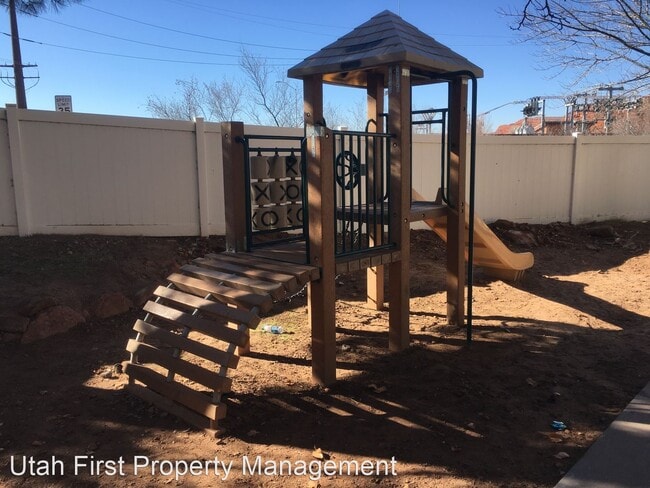 Building Photo - 2 br, 2 bath House - 684 W Buena Vista Blv...