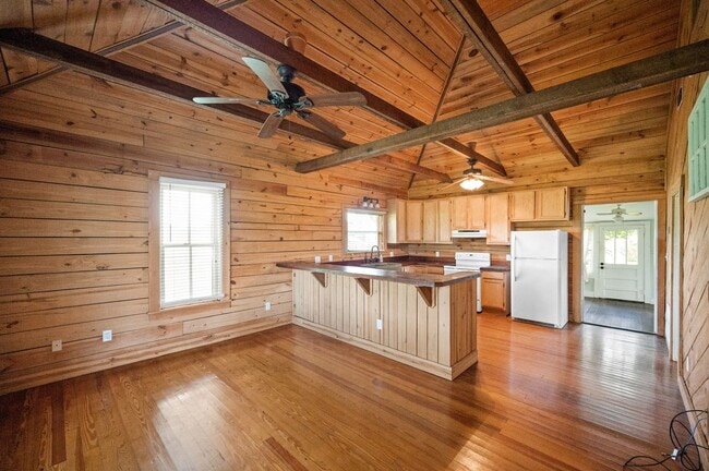 Building Photo - Coming in JUNE!