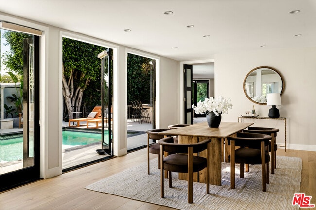 Building Photo - 1143 Sierra Alta Way