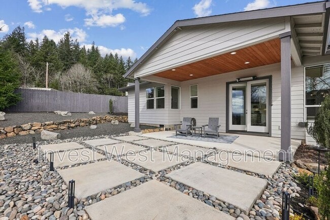 Building Photo - 1757 N Columbia Ridge Way
