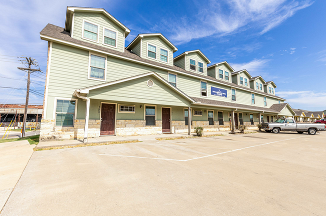 Building Photo - Lacy Lofts