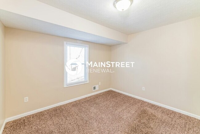 Building Photo - 3 Bedroom Pet-Friendly Home in Louisville,...