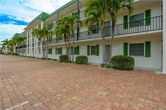 Building Photo - 3030 Binnacle Dr