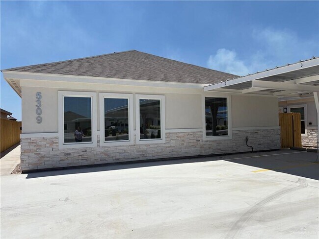 Primary Photo - 5309 Vision St