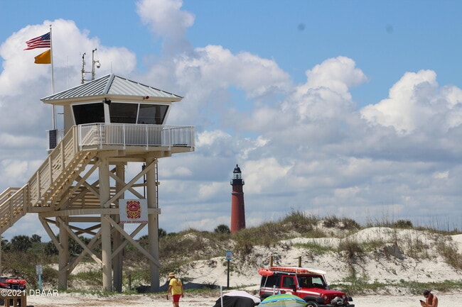 Building Photo - 1 Oceans W Blvd