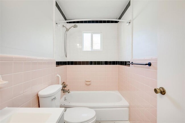 Building Photo - 4804 Tanney St